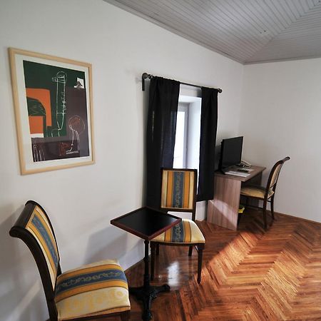 Hotel Villa Laurel Ловран Екстер'єр фото