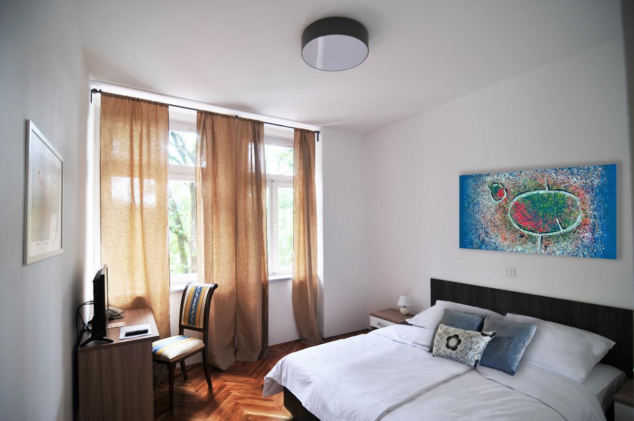 Hotel Villa Laurel Ловран Екстер'єр фото